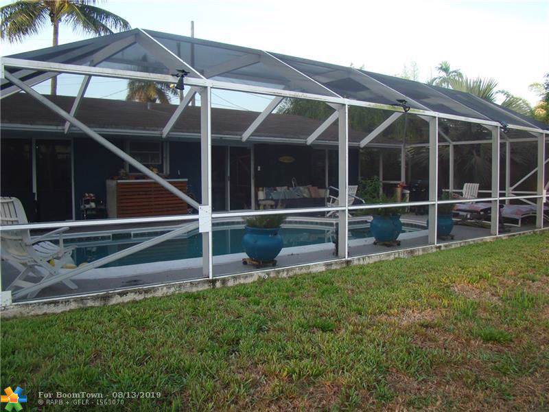 1851 32nd St - Photo 1
