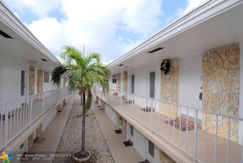 2501 Golf Blvd - Photo 1