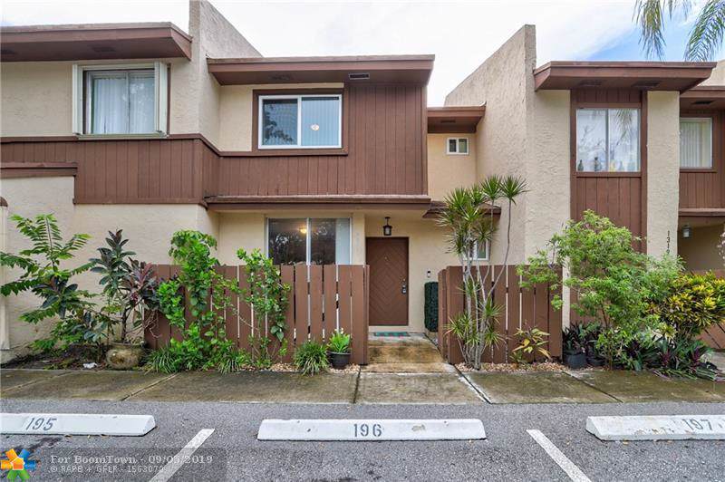 1321 Hampton Blvd - Photo 1