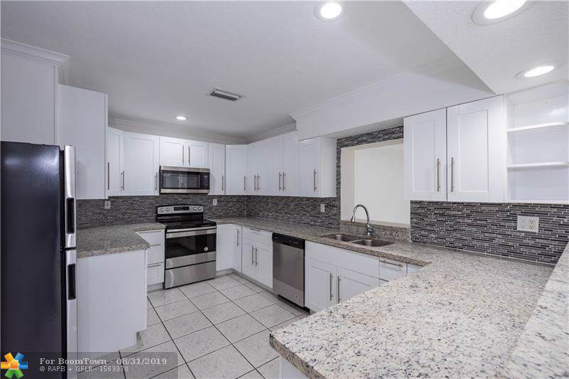 1660 43rd St - Photo 1