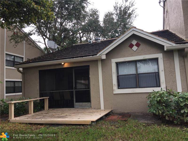 9665 Riverside Dr - Photo 1