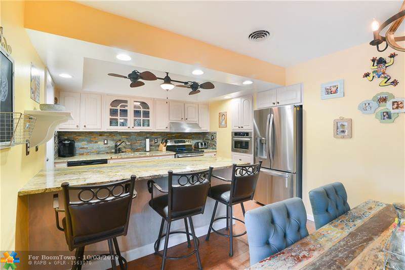 620 23rd Ct - Photo 1