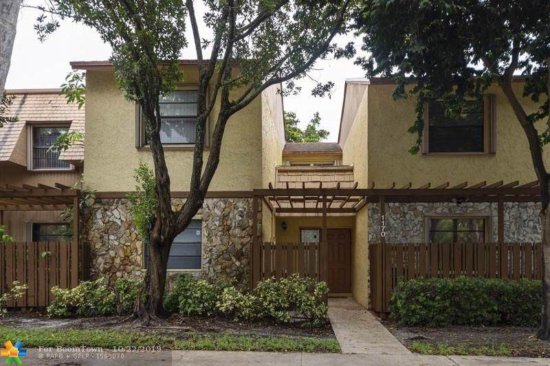 1170 University Dr - Photo 1