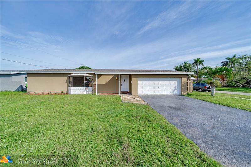 8601 20th Ct - Photo 1