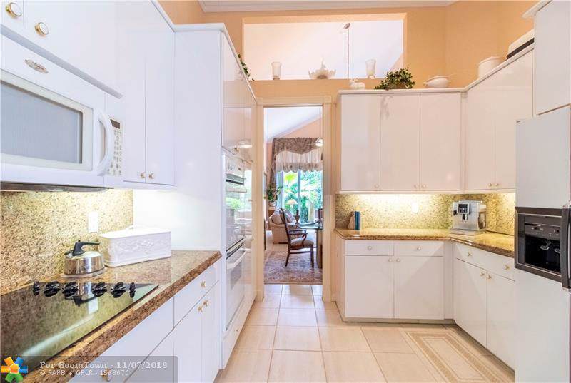 3344 53rd Cir - Photo 1