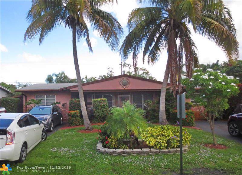 817 30th Ct - Photo 1