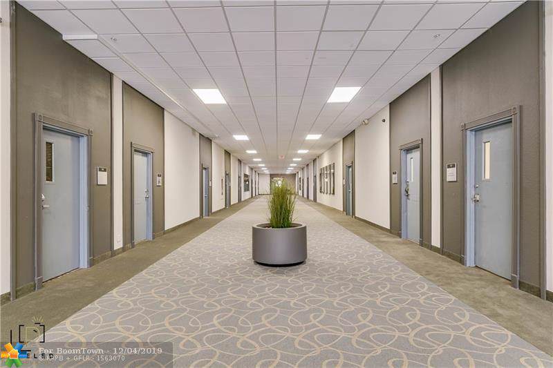 3015 Ocean Blvd - Photo 1
