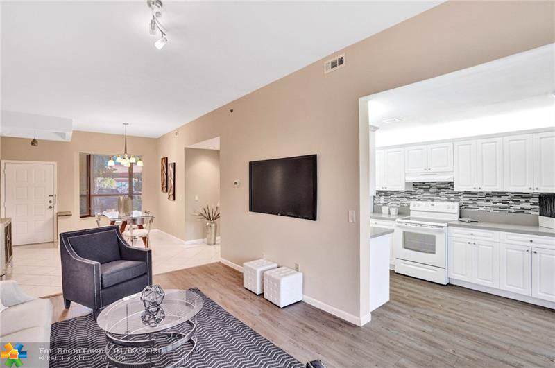 7520 La Paz Blvd - Photo 1