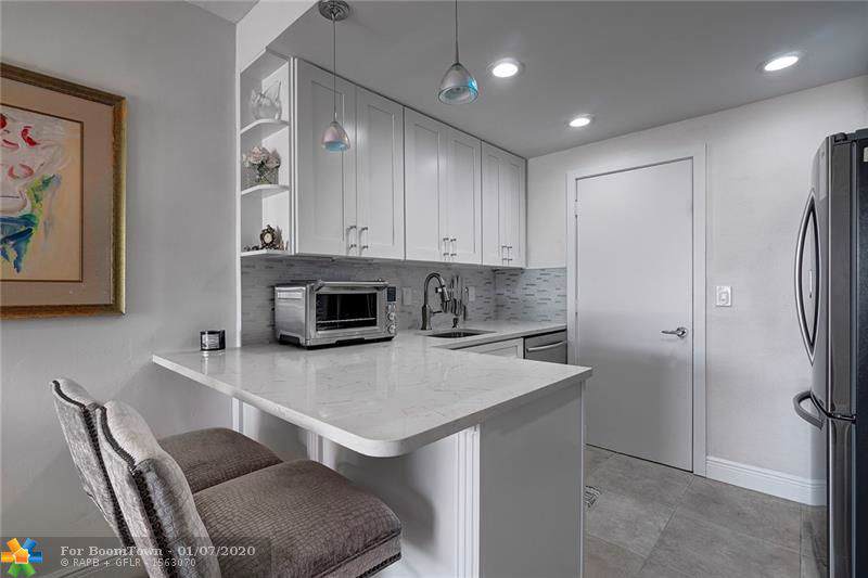 406 Cypress Rd - Photo 1