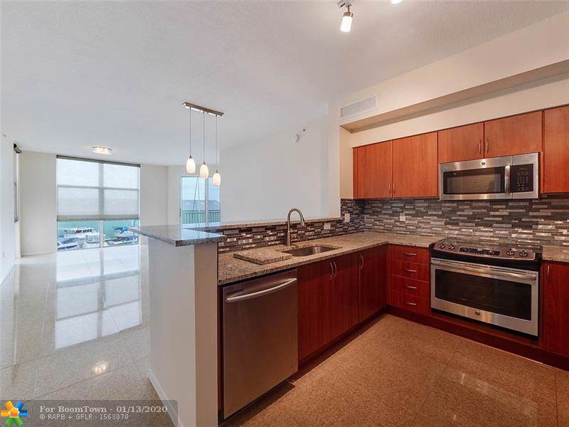 806 Windward Way - Photo 1