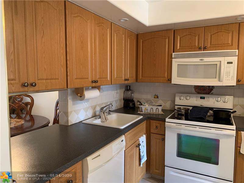 2881 47th Ter - Photo 1