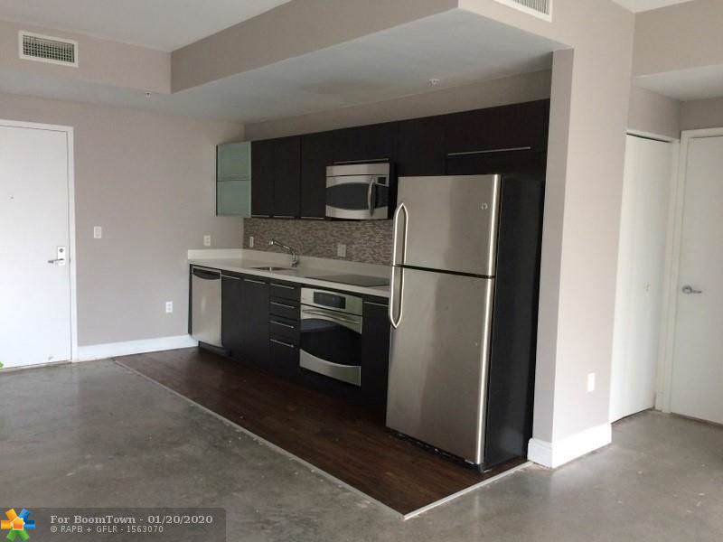 90 3rd St - Photo 1