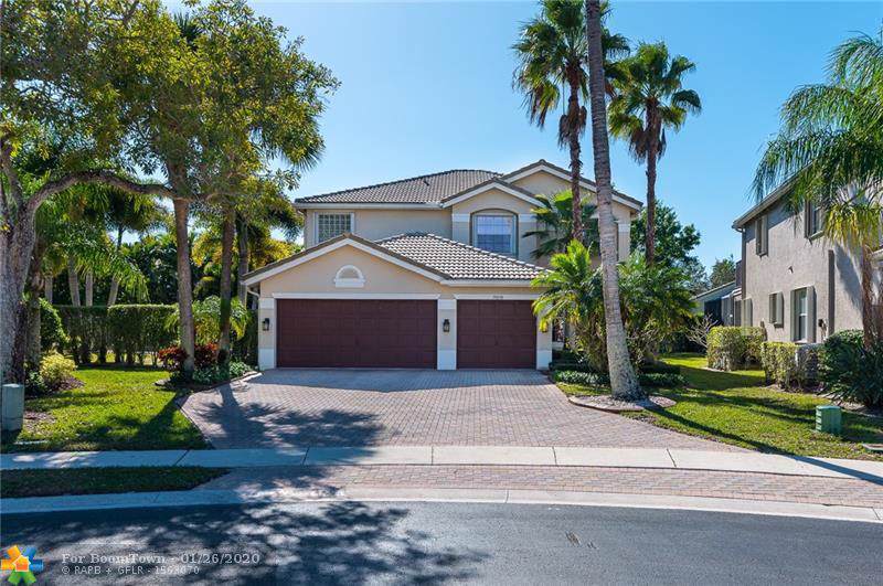 19030 Skyridge Cir - Photo 1