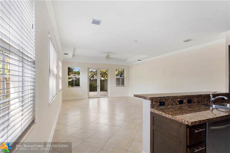 625 7TH - Photo 1