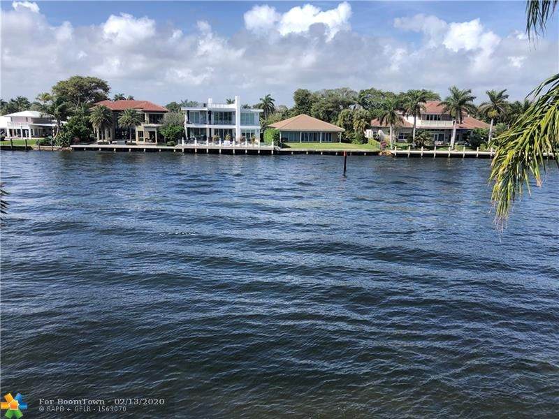 701 Riverside Dr - Photo 1