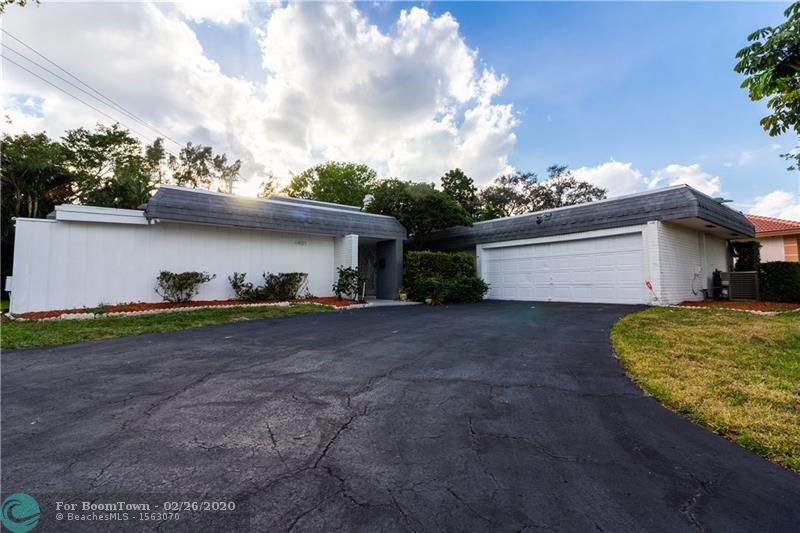4401 Queen Palm Ln - Photo 1