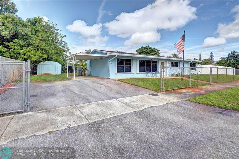 1221 42nd St - Photo 1