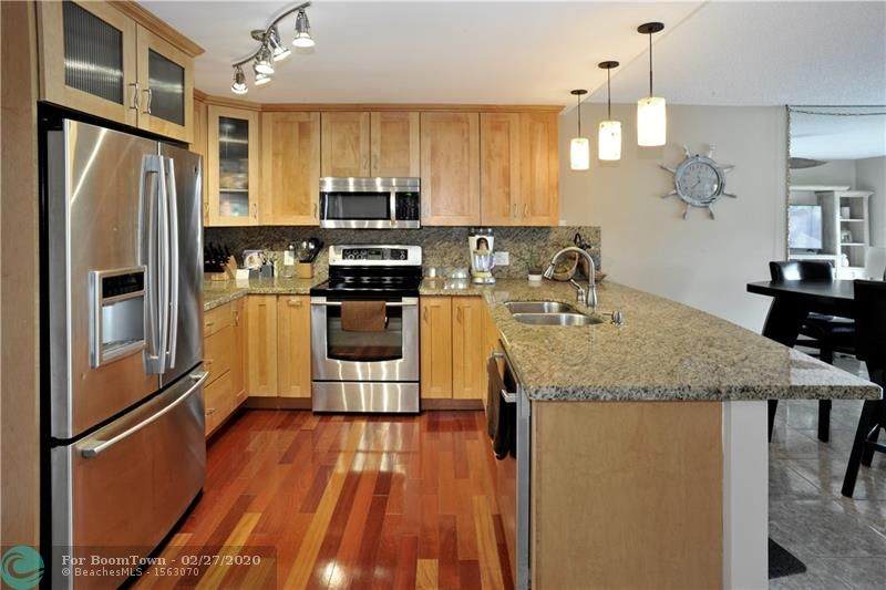 900 River Reach Dr - Photo 1