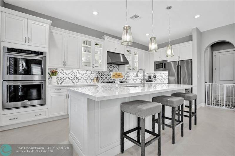 9175 Solstice Cir - Photo 1