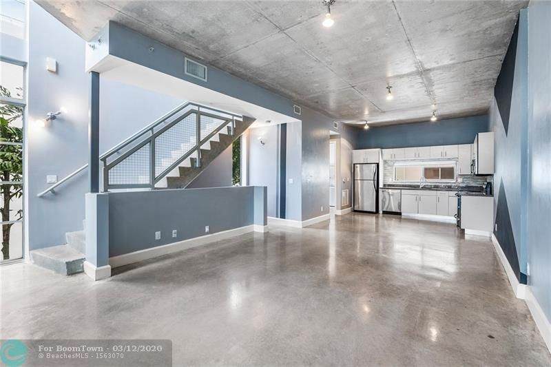 717 12th Ct - Photo 1