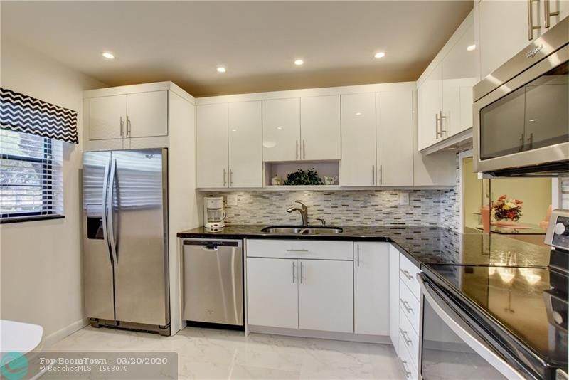 6090 Sabal Palm Blvd - Photo 1