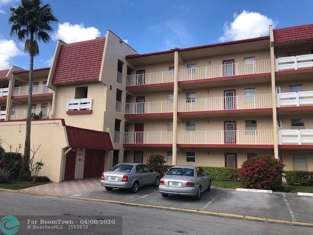 1025 Country Club Dr - Photo 1