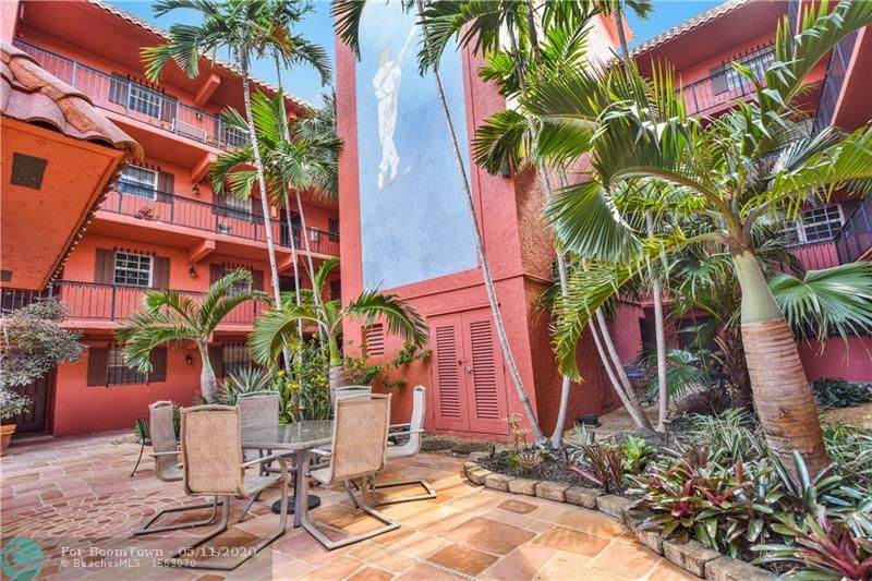 660 Tennis Club Dr - Photo 1