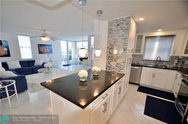 3015 Ocean Blvd - Photo 1