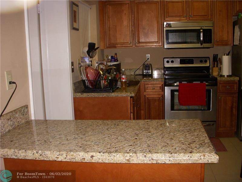 7119 72nd St - Photo 1