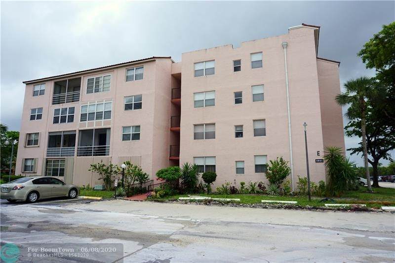 2851 Somerset Dr - Photo 1