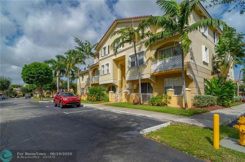 8906 Flagler St - Photo 1