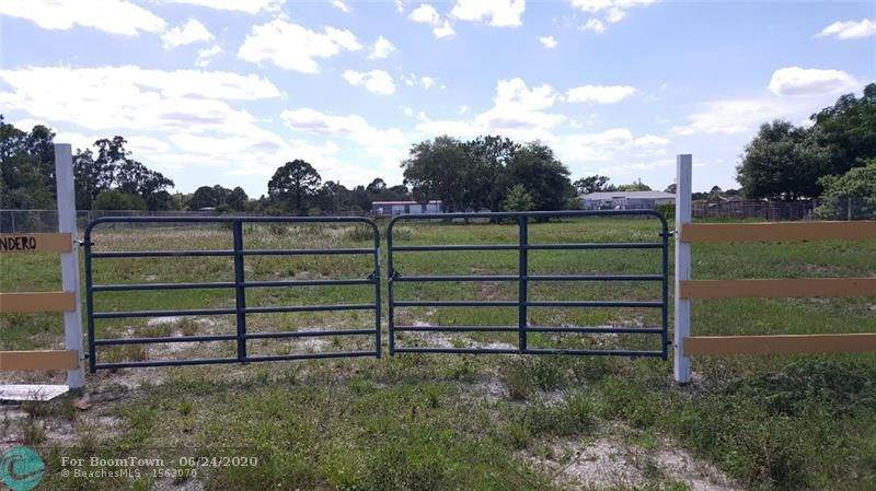 210 N. Lindero - Photo 1