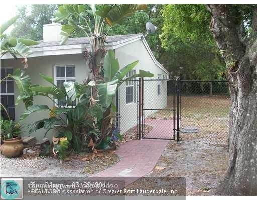 846 10th St - Photo 1