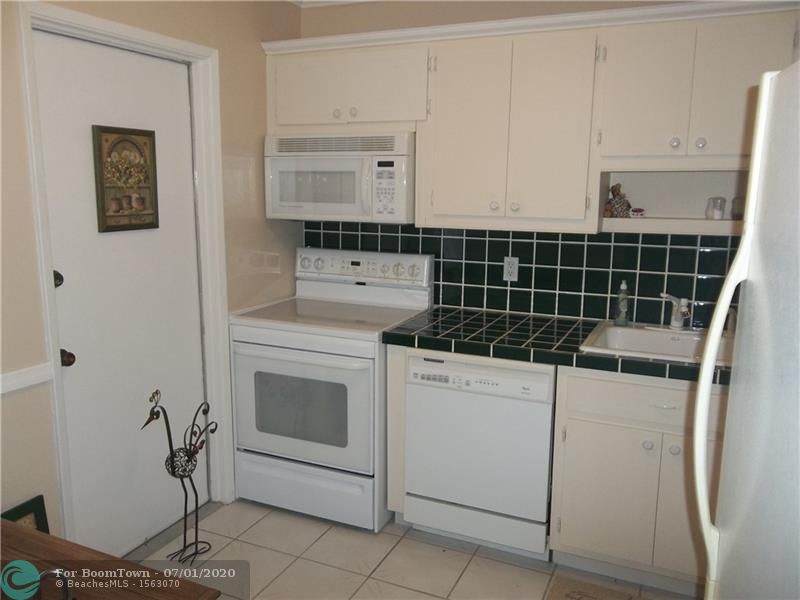 4650 Washington St. - Photo 1