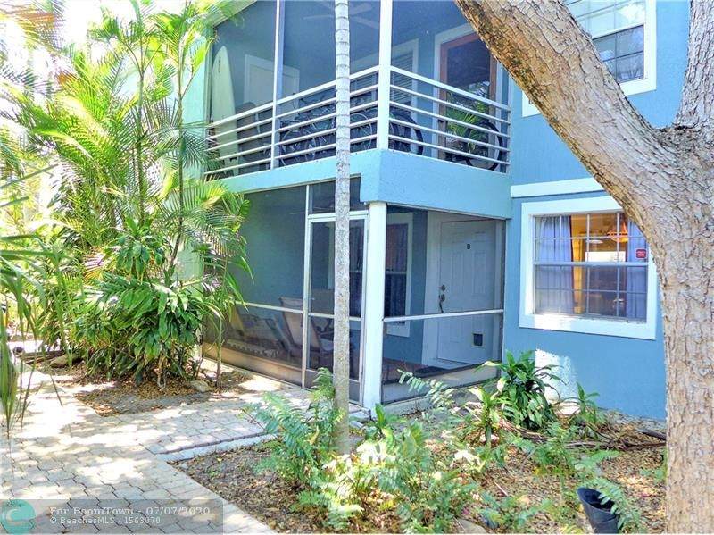 316 10th Ave - Photo 1