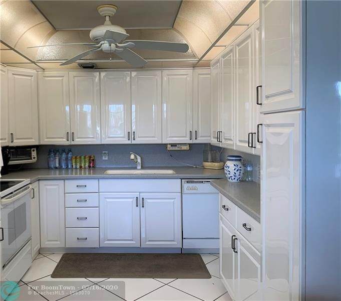 2064 Oakridge F - Photo 1