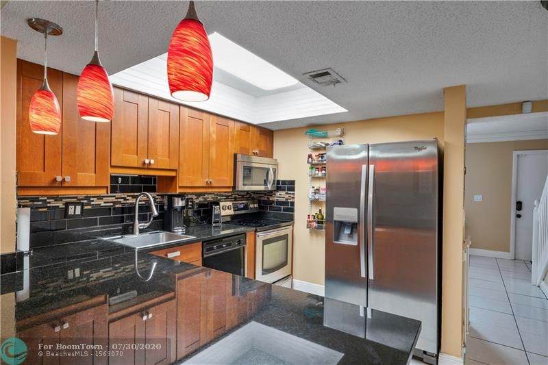1759 80th Ave - Photo 1