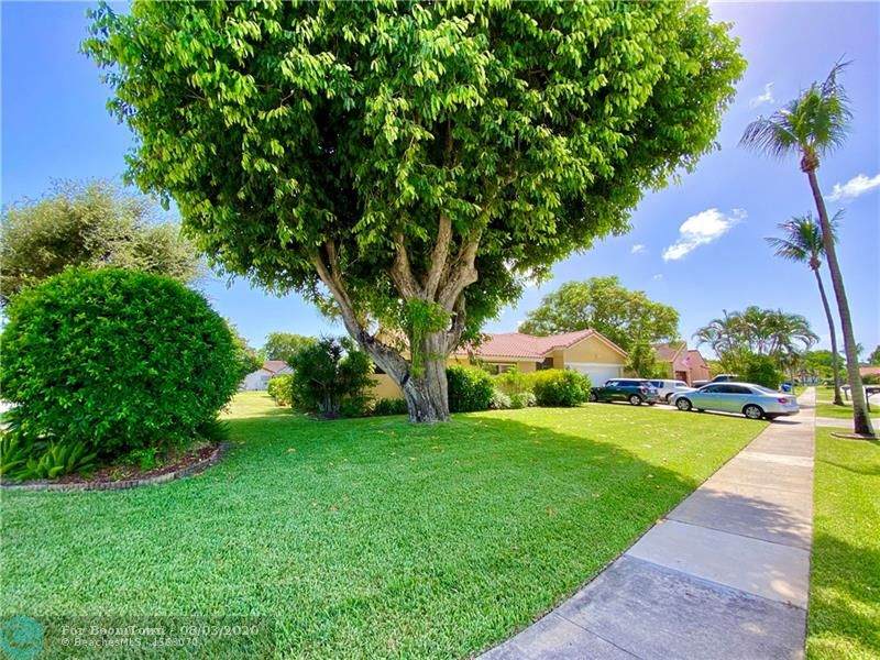 400 70th Street - Photo 1