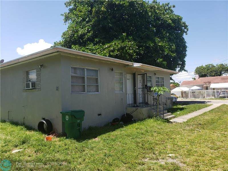 1050 35th St - Photo 1