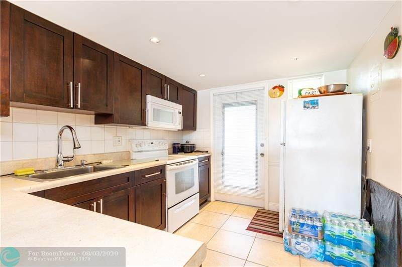 19105 2nd Ave - Photo 1