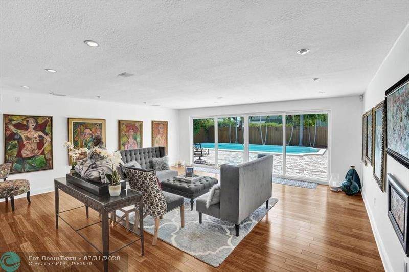 1830 46th St - Photo 1