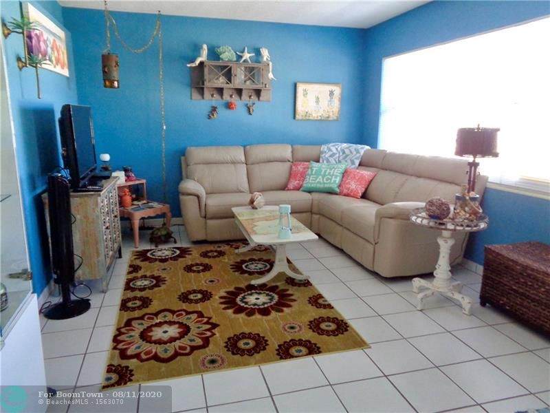 3212 8th Ct - Photo 1