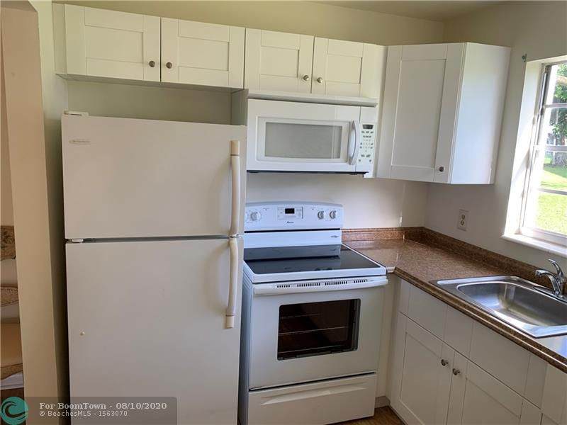 125 Oakridge J - Photo 1