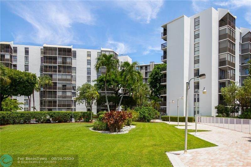 20500 Country Club Dr - Photo 1
