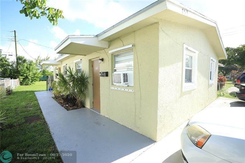753 3rd Ct - Photo 1