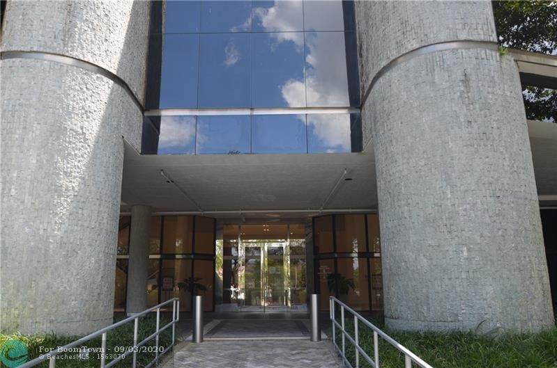 2 University Dr - Photo 1
