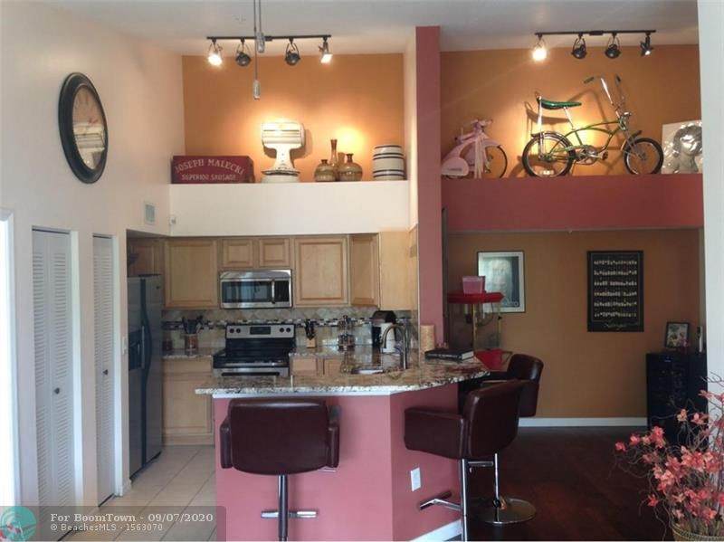 420 Villa Cir - Photo 1