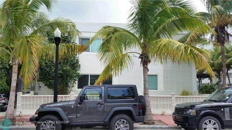 220 Collins Ave - Photo 1