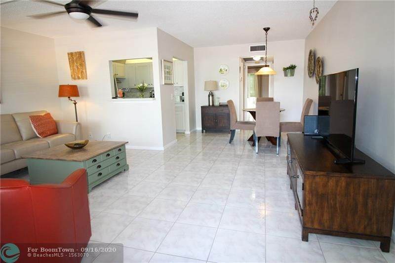 1088 Harwood F - Photo 1