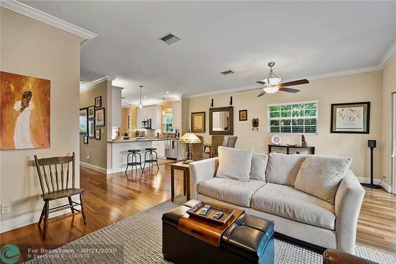 620 9th Ave - Photo 1
